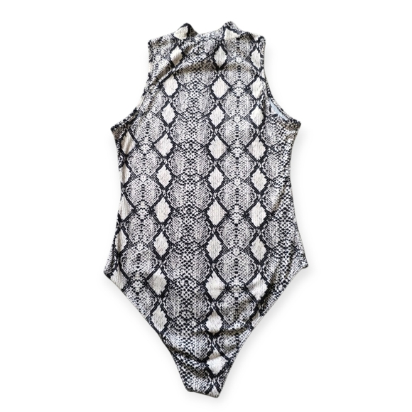 🔥5 FOR $25🔥Caution To The Wind Snakeskin Sleeveless Bodysuit, Size Small - Picture 2 of 12